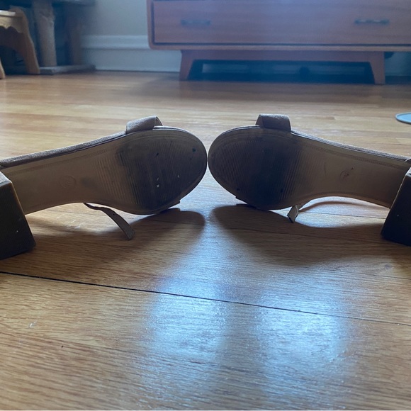 Faux suede shoes, womens size 7.5 - Picture 4 of 4